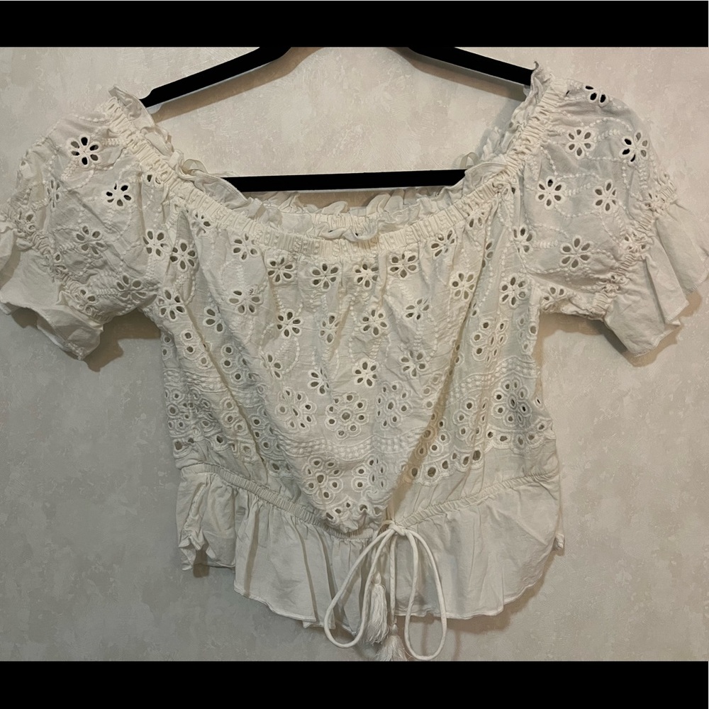 Medium White Charlotte Russe Crop Top